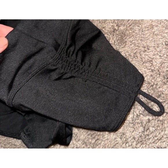 Vs pink shorts - Picture 3 of 5